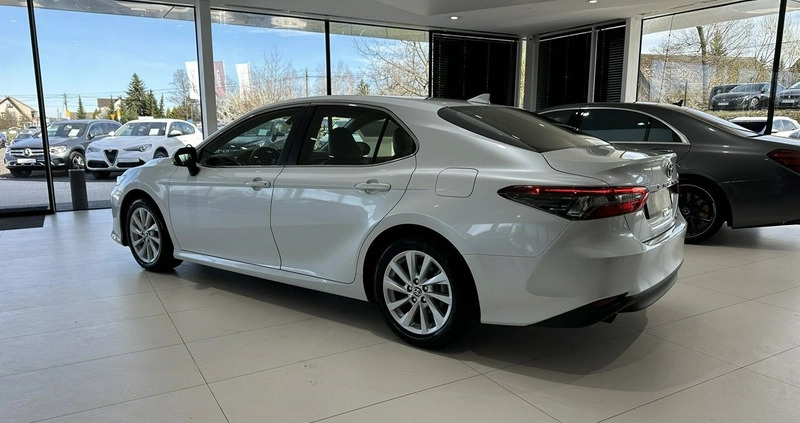 Toyota Camry cena 134900 przebieg: 28148, rok produkcji 2021 z Trzcińsko-Zdrój małe 781